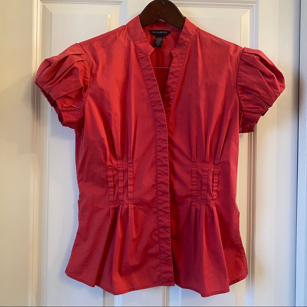 Banana Republic M Feminine Fit Red Button Down